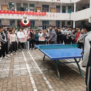 我校教育艺术部惟楚精英班举行乒乓球比赛