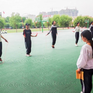 教育艺术部举行“跃动青春,追寻梦想”跳绳比赛