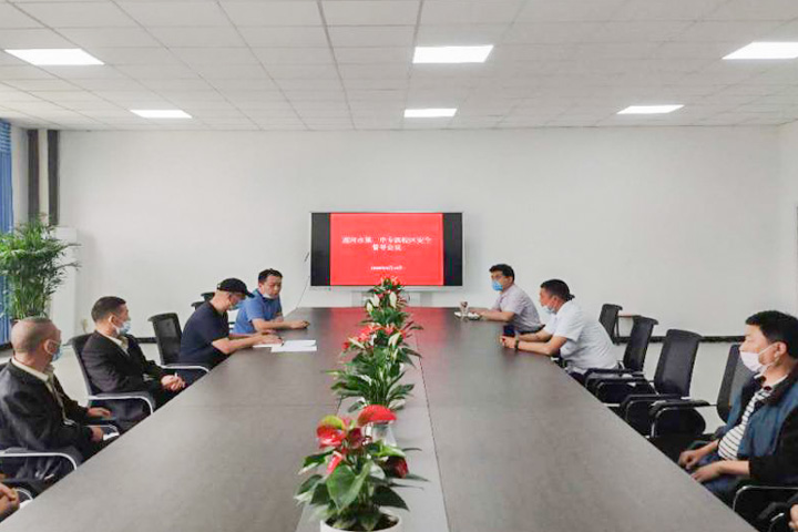 我校西校区召开出入门管理及宿舍管理会议