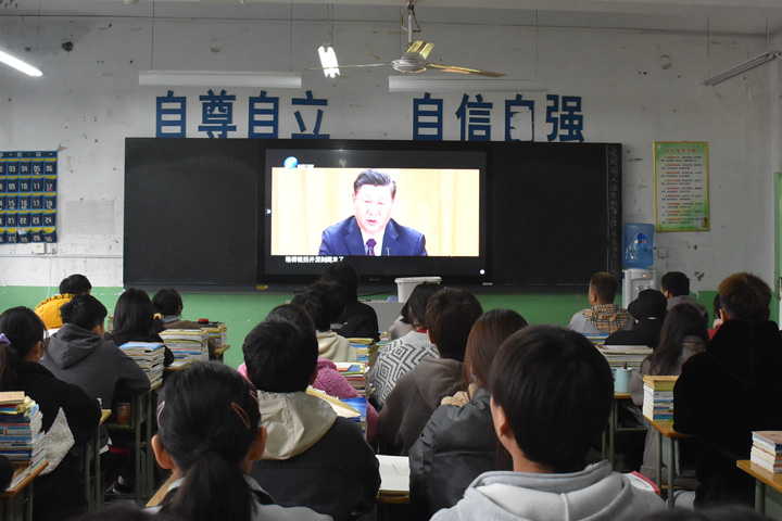 我校组织学生开展学习伟大抗疫精神系列教育活动