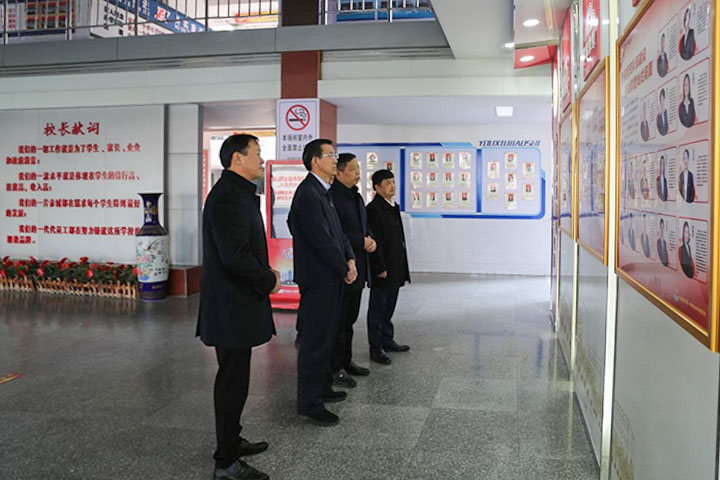 漯河市委常委、宣传部部长马明超一行到我校进行调研